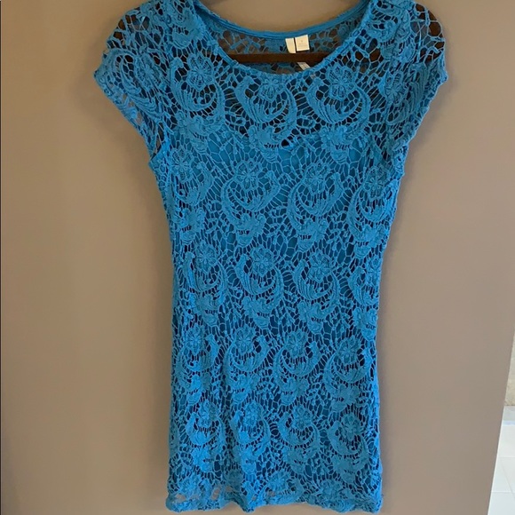 Blue lace mini dress - Picture 4 of 4